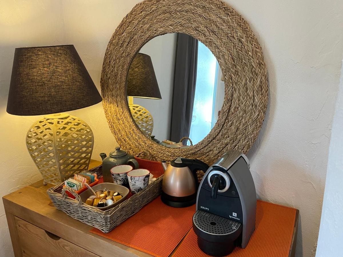 Le Calme De La Garrigue Bed & Breakfast Russan Exterior foto