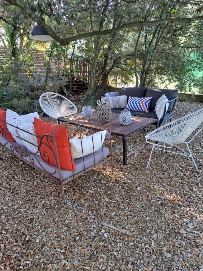 Le Calme De La Garrigue Bed & Breakfast Russan Exterior foto